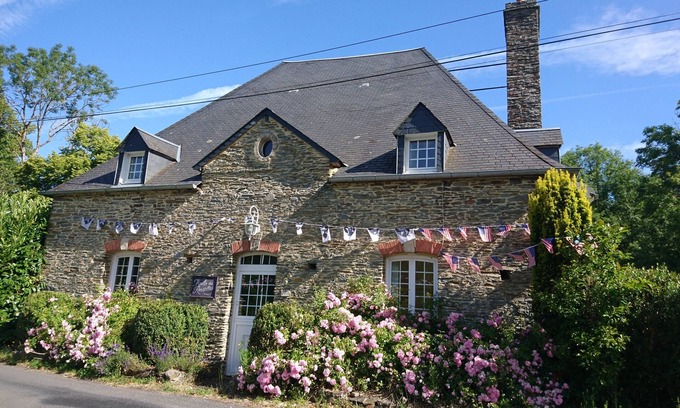 Cerisy-la-Foret Casa | MOULIN DES RONDELLES. A 7-bedroom Historical Moulin in charming Cerisy-la-Forêt,