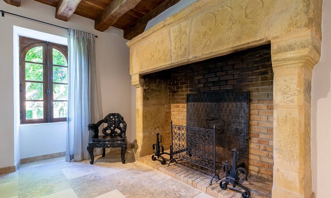 Fleurac Casa | Moulin du Peuch - Sleeps 8, with large gardens and tennis courts