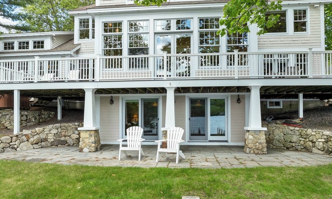 Moultonborough Casa | Moultonborough waterfront with amazing sunset views sleeps 12