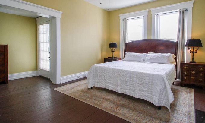 Cherokee Triangle Apartamento | Mount Bernadette - Charming historic apartment in the heart of the Louisville Highlands