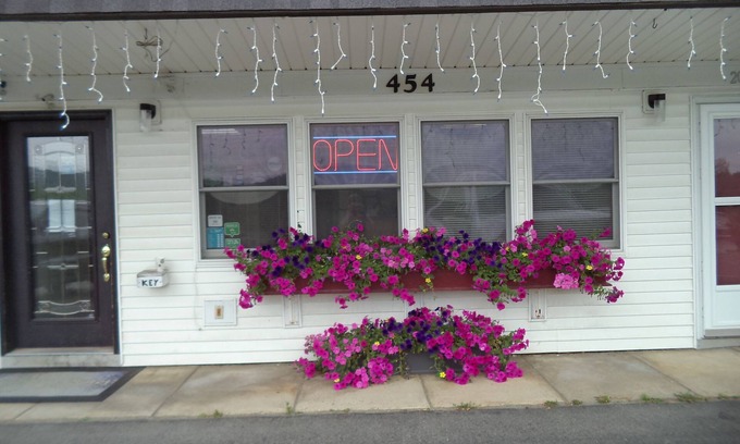 Farmington Hotel | Mount Blue Motel