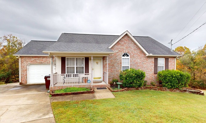 Mount Juliet Casa | Mount Juliet Home on 1 Acre | Private Outdoor Space | 30 Minutes to Nashville