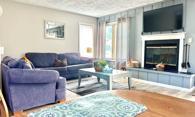 East Stroudsburg Casa | UBICACIÓN AMIGABLE FAMILIAR DE CLASIFICACIÓN SUPERIOR, tranquila o de aventura, todo está aquí