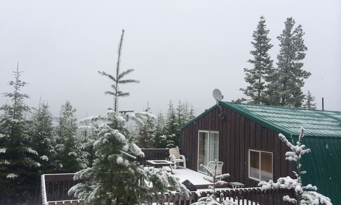 Cle Elum Cabina | Mountain Cabin & 20 Acres- Snowmobile / Bike / Hike (senderos dentro y fuera de la propiedad)