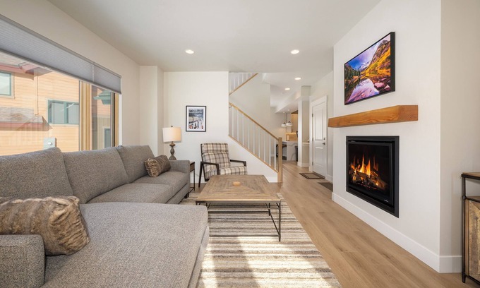 Pole Creek Meadows Cabina | Cozy cabin near slopes w/ mountain views