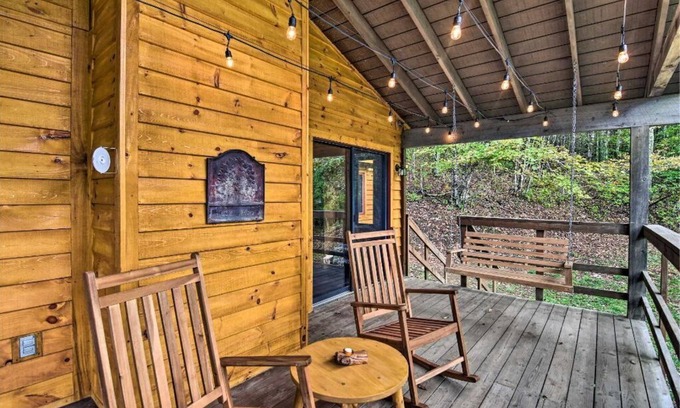Wolf Laurel Casa | Mountain Cabin with Hiking & Skiing Near Asheville, NC