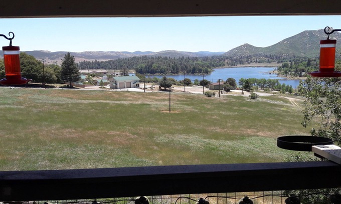 Julian Cabina | Cabaña de montaña con vista al lago en Cuyamaca State Park - Julian, CA