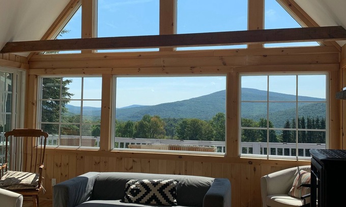 Fleischmanns Chalet De Esquí | Mountain Chalet with Breathtaking Panoramic Views