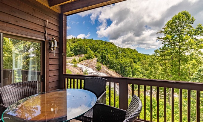 Lake Toxaway Condominio | Condominio de montaña con vista espectacular de las cataratas Toxaway