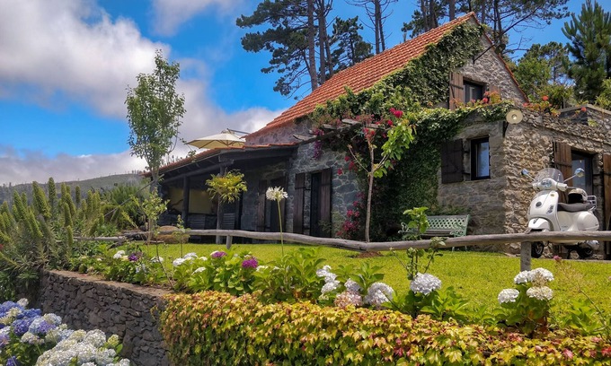 Calheta Cabaña | Mountain Cottage - Away from it all!