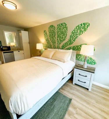 Townsend Hotel | Mountain Explorer's Haven
