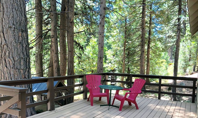 Strawberry Cabina | Strawberry / Twin Bridges Cabin - 2 Bedroom es un loft. ¡Crea recuerdos aquí!