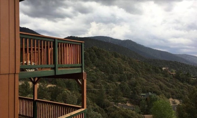 Pine Mountain Club Casa | Mountain Getaway with Expansive Beautiful Views