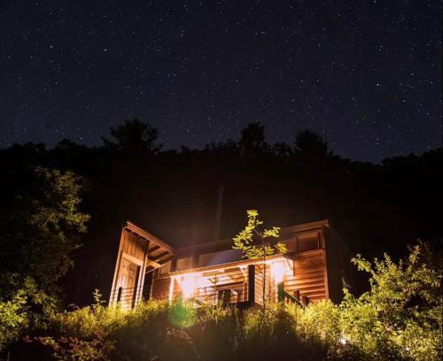 Vilas Casa | Mountain High Aster a tranquil tiny home nestled high in the mountains near Boone, NC