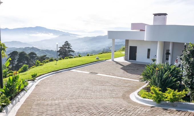 Aserrí Casa | Casa de montaña con vistas al valle de San José