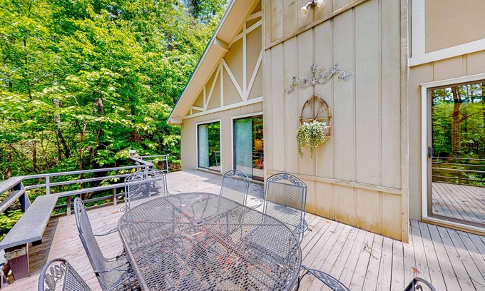 Lake Sequoyah Casa | Mountain home with foosball, Ping-Pong, private deck, & wood-burning fireplace