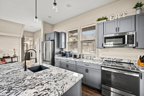 Sevierville Casa | Mountain Lake Escape