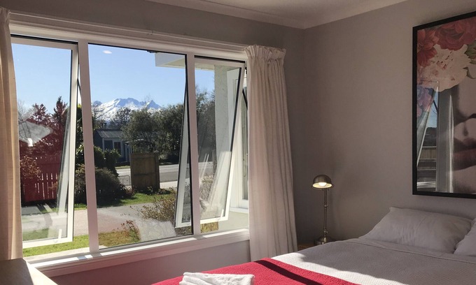 Ohakune Casa | Mountain Magic - with an outdoor spa!