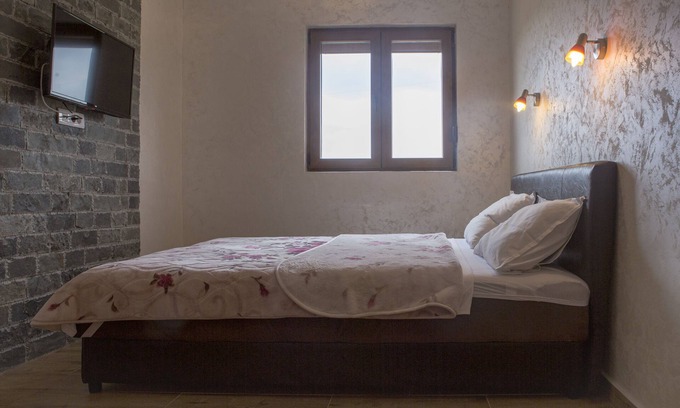 Zabljak Apartamento | Mountain Majesty Studio Apartment in Zabljak