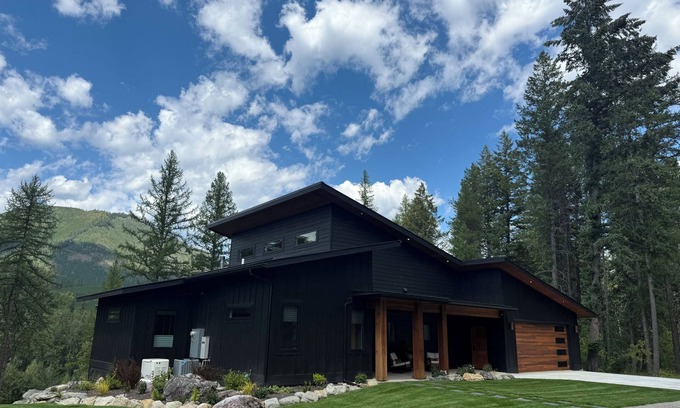 West Glacier Casa | Mountain Modern River Retreat one mile from Glacier Park & 30 mi from Whitefish!