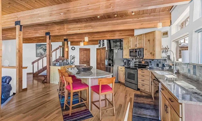 Forest Hills Casa | Mountain Retreat in Breckenridge