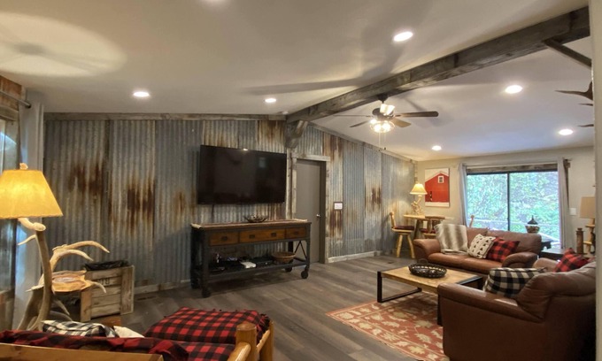 Irwin Casa | Mountain Retreat! Nestled in the serene beauty of Palisades, Idaho.
