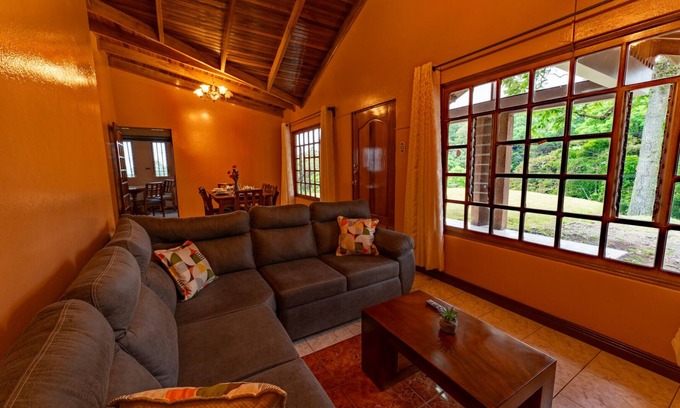 Pacayas Casa | Mountain retreat with virgin forest views, ideal for rest or remote work