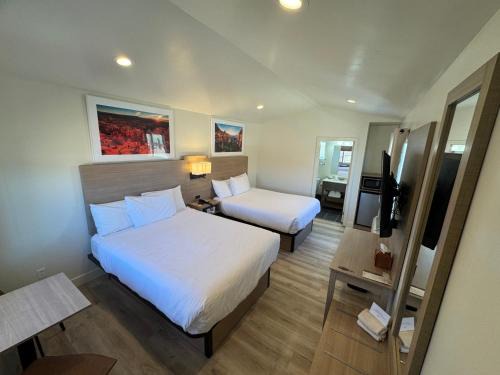 Hatch Cabina | Mountain Ridge Cabins & Lodging Between Bryce and Zion National Park