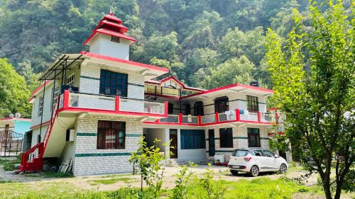Banjar Casa | Mountain River Homestay