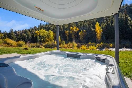 South Fork Casa | Mountain Shadow Retreat