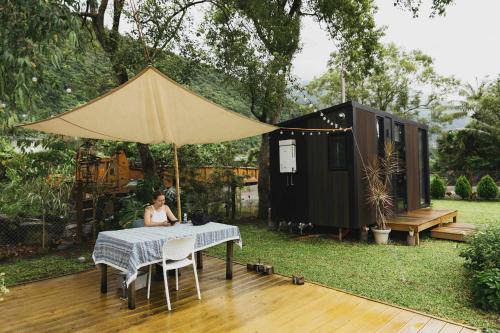 Hualien Casa | Mountain Silhouette Cottage 2 by Tiny Away