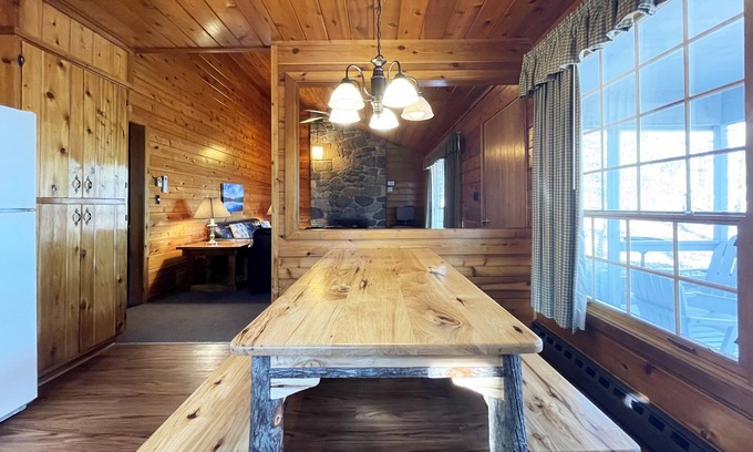 Reeders Otro | Mountain Springs Lake Resort