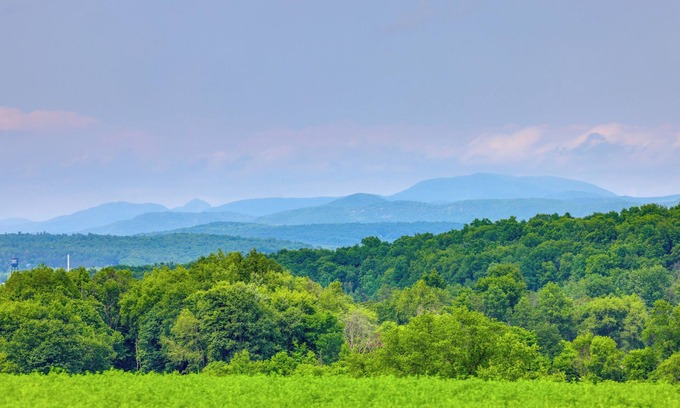Granville Casa | Mountain & Sunset Views: Upstate Family Home