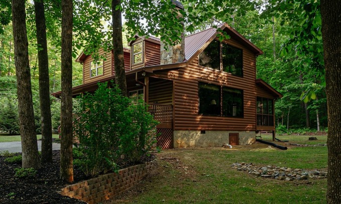 Sautee Nacoochee Cabina | Mountain Time - Luxurious rustic lodge