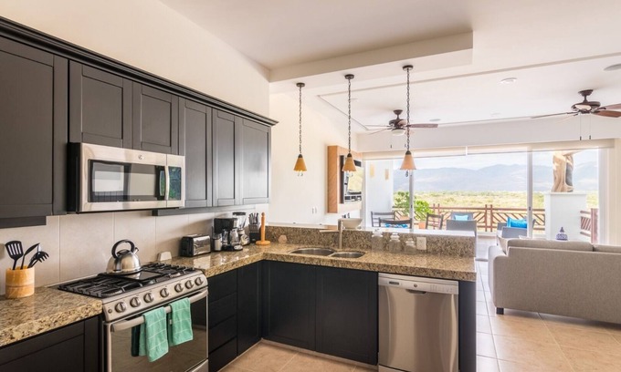 San Pedro Mixtepec Complejo | Mountain View 2 Bedroom Residence with Resort Amenities Steps from the Beach!