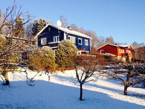 Baerum Apartamento | Mountain view Apartment near Oslo: bedroom, lounge, kitchen and bathroom. Flat in Rykkinn