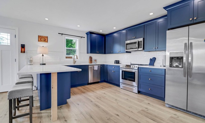 Bristol Casa | Mountain view by Newfound Lake by RedAwning