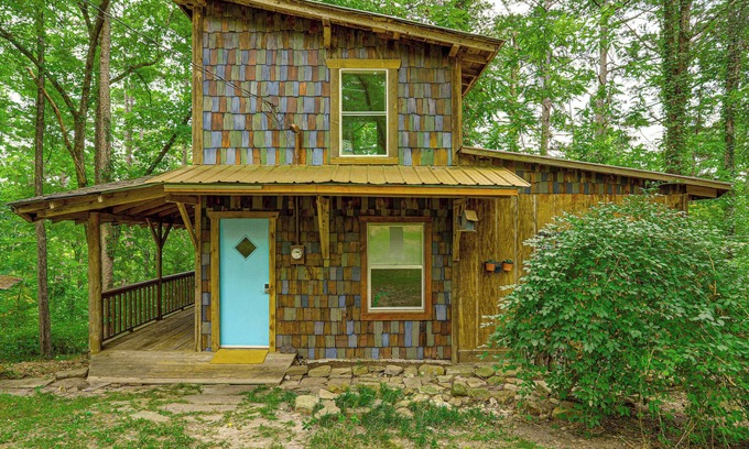 Mountain View Cabina | Mountain View Cabin Near White River: Fish & Float