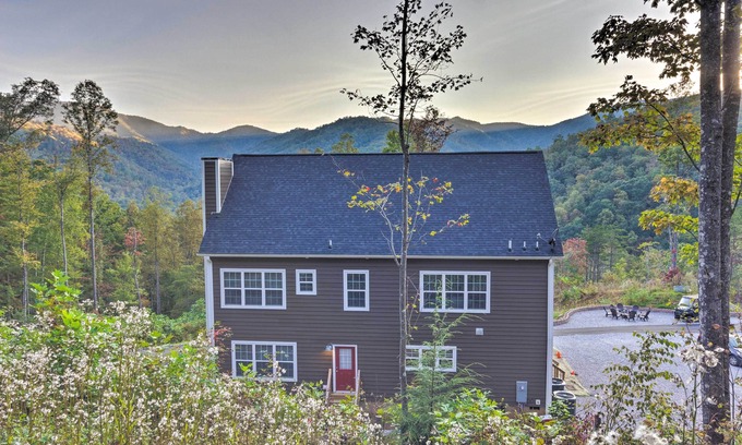 Marion Casa | Mountain View, Fire Pit: Roomy Blue Ridge Home!