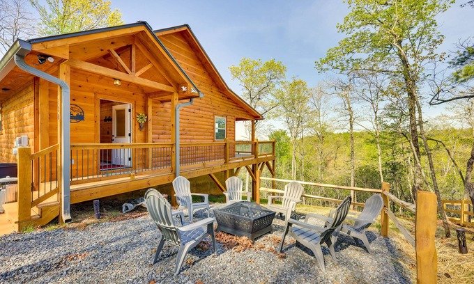 Murphy Cabina | Mountain View & Fire Pit: Updated Murphy Cabin!