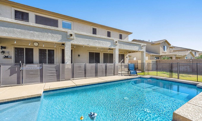 Avondale Casa | Mountain-view gem - 2 large living rooms, heated pool, enclosed yard, AC & W/D