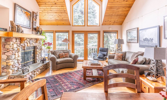 Bigfork Casa | Mountain-view getaway with fireplace near Bigfork Harbor & downtown dining/shops