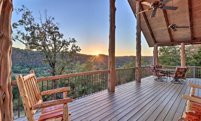 Mountain View Casa | Mountain View Hideaway with Outdoor Fireplace!