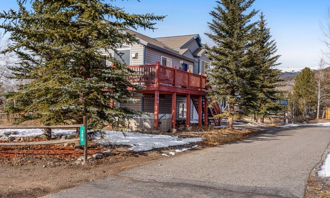 Willow Grove Casa | Mountain view home with private hot tub, fireplace, charming interior & deck