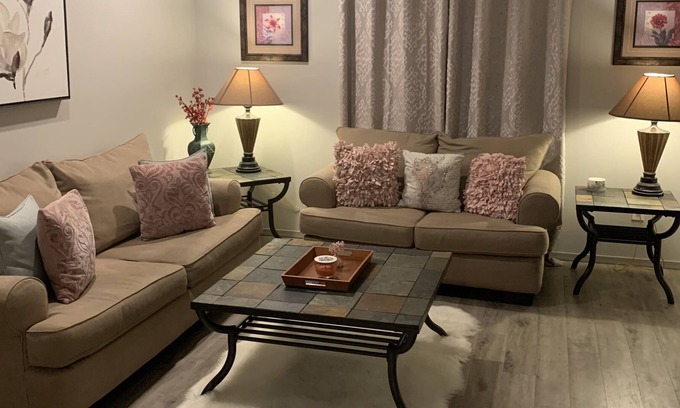 West Old Town Condominio | Mountain View Retreat