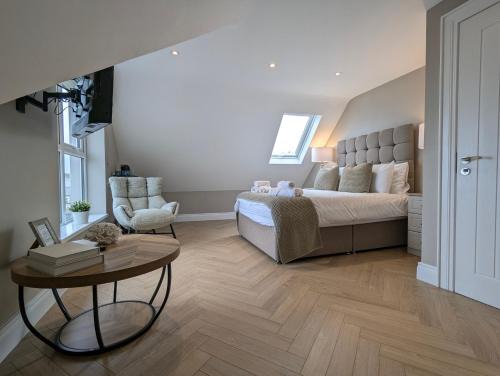 Newcastle Hotel | Mountain View Rooms