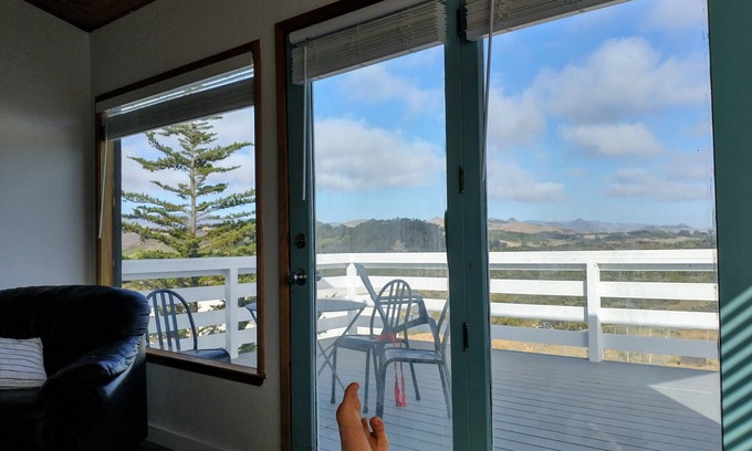 Baywood-Los Osos Apartamento | Mountain View Studio Near Beautiful Beaches, Hiking and Biking