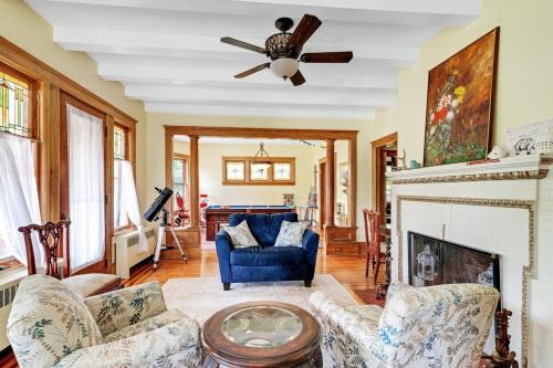 Napanoch Casa | Mountain View Victorian with Convenient Location and Lots of Space tp Play farmhouse
