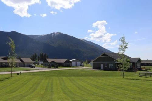Columbia Falls Casa | Mountain Views - 20 min from Glacier