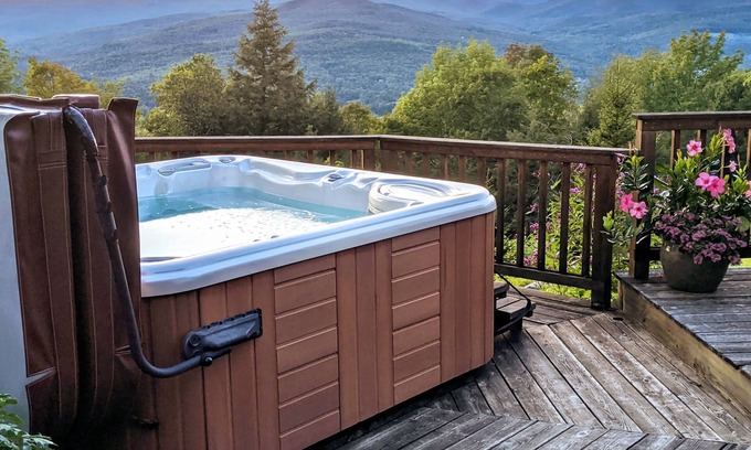 Moretown Casa | Mountain views, luxurious surroundings, nearby skiing, and a hot tub!
